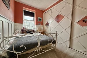 FFF Bedroom - click for photo gallery